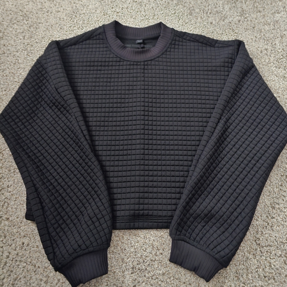 Lululemon Grid Texture Cropped Pullover